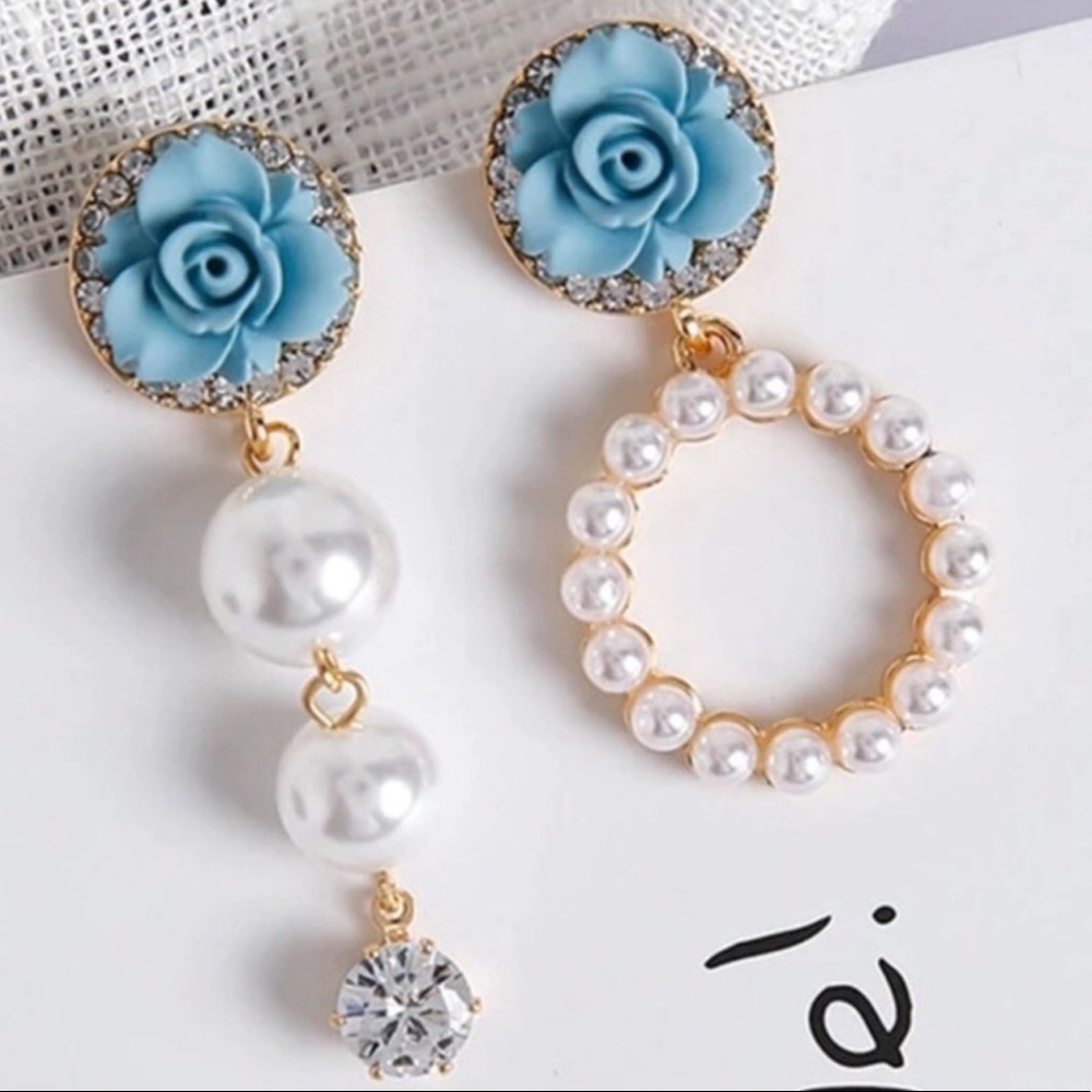 5 for 25$ Super Cute Hoop & Drop Rose &Pearls